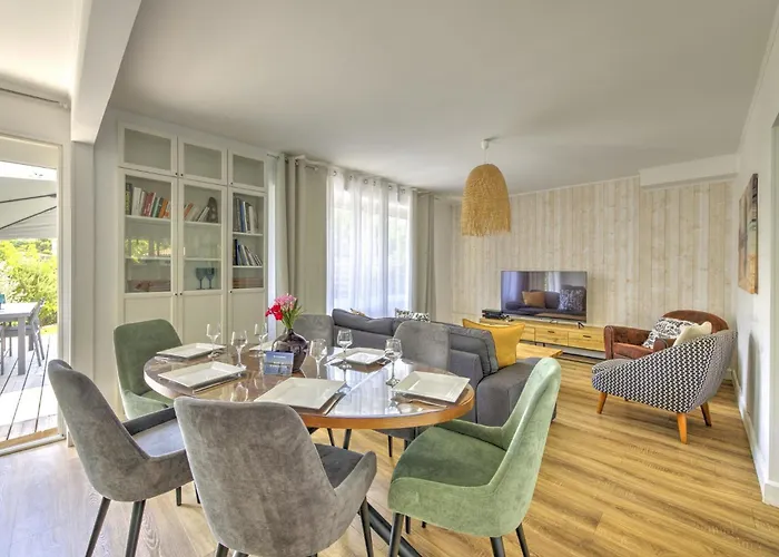 Manava - Climatisee Avec Terrasse Et Jardin Nyaraló